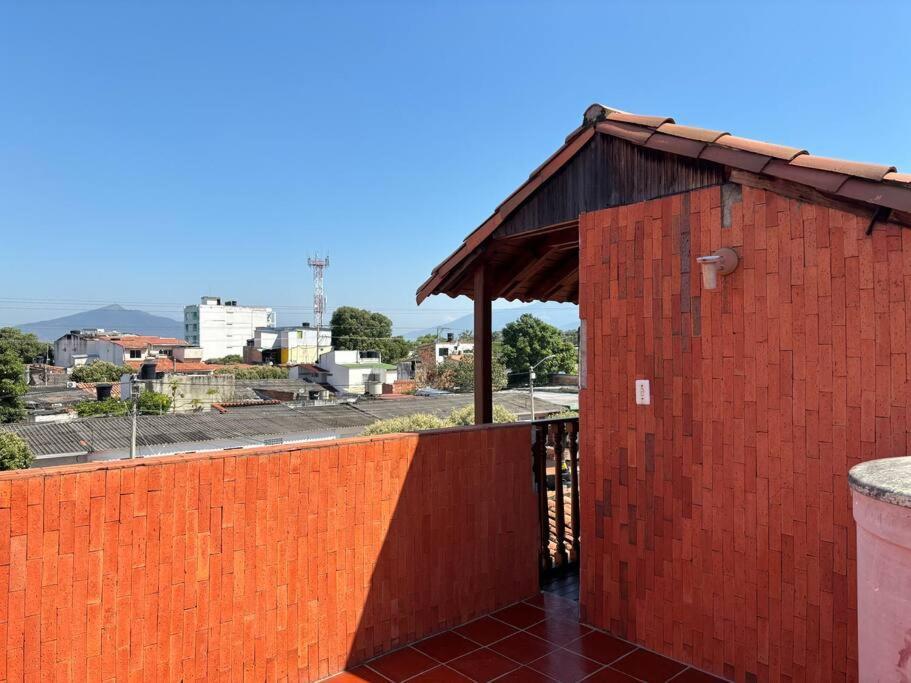 Lujosa Casa, Excelente Sector, Amplia Con Piscina Villa Cúcuta Eksteriør billede